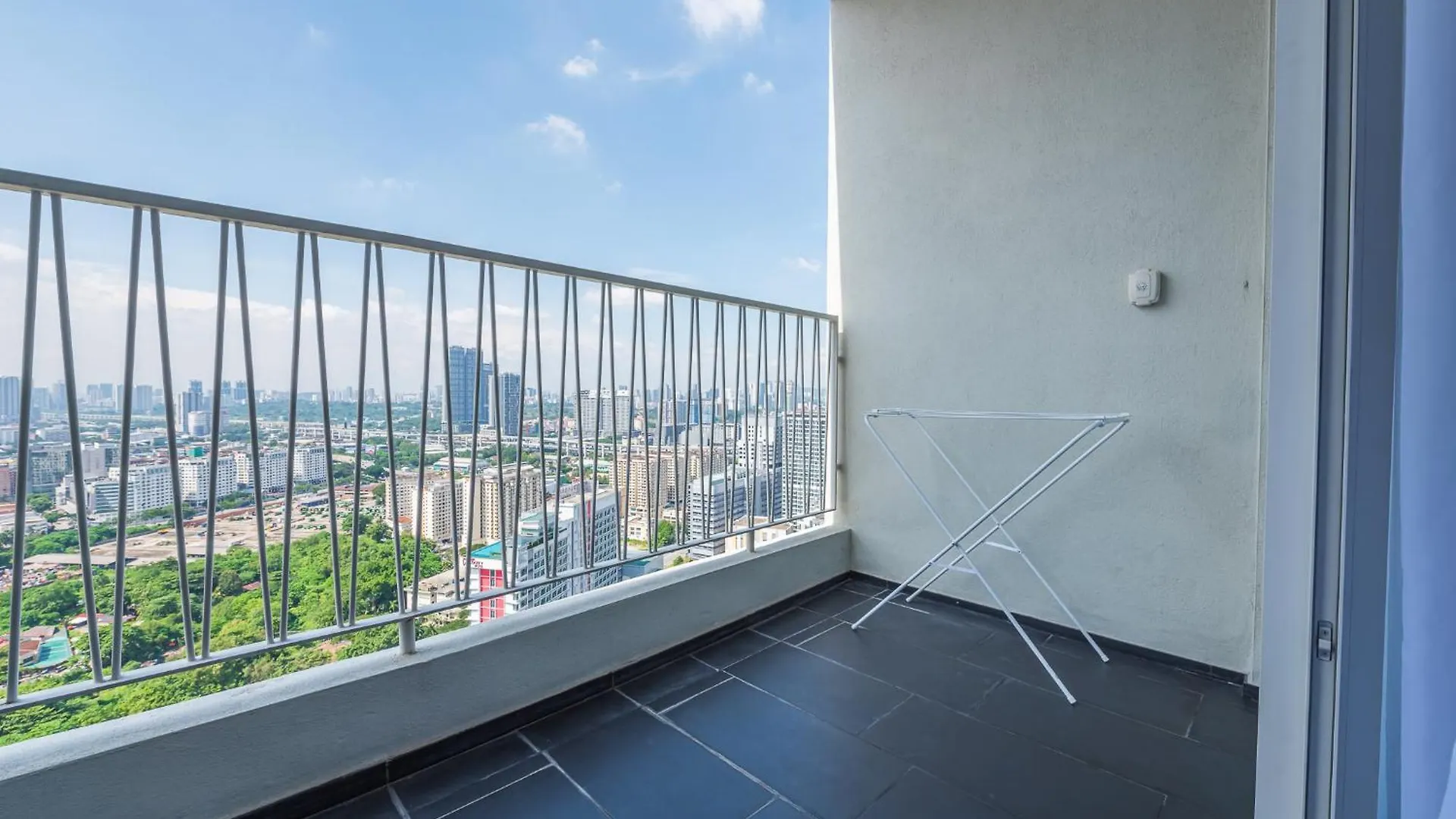 Apartment Una Residence By The Conts Kuala Lumpur Ma­lay­sia